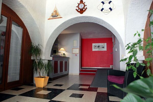 HOTEL RESTAURANT LA PLAGE VALRAS