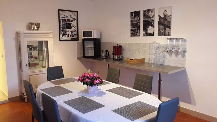 salle petit déjeuner Maini Laeticia