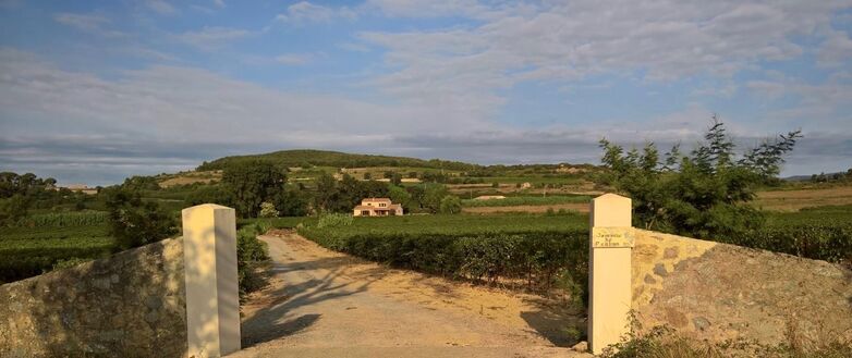Porte d'entrée, Domaine de Peilhan
