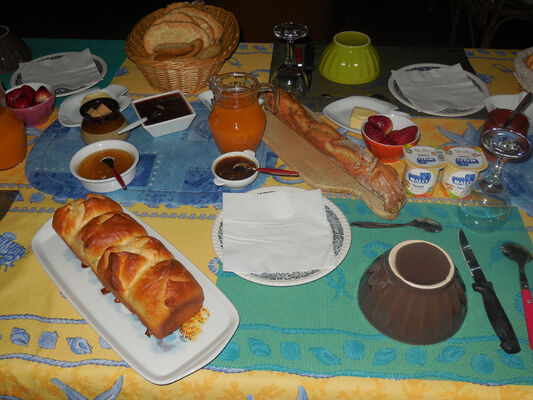 B&B La Lande Grèle - petit déjeuner - Saint Jouan des Guerets