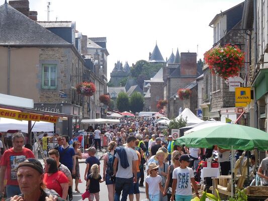 Braderie © Ville de Combourg