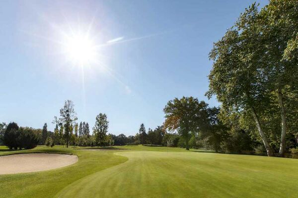 Les Ormes, Golf & Resort