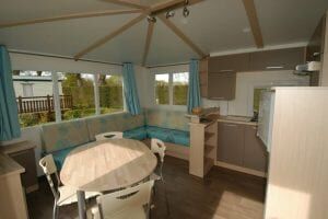 Camping-La-Touesse-Saint-Lunaire-innterieur-mobilhome