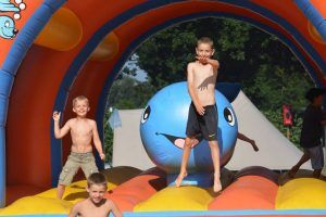 Camping-La-Touesse-Saint-Lunaire-structure-gonflable