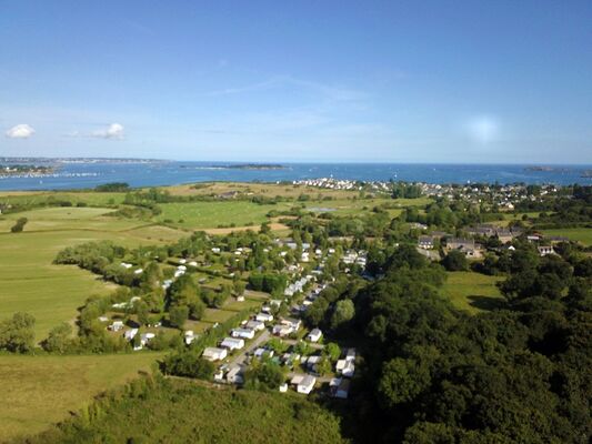 Camping-Le-Villeu-Lancieux-vue-du-ciel
