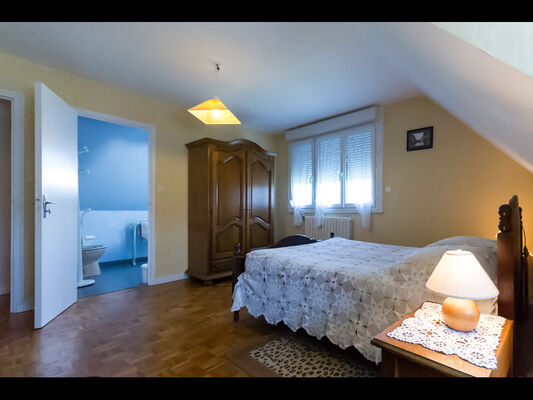 Chambres d'hôtes Mme Michel chambre 1 vue sdb - Malestroit - Morbihan Bretagne