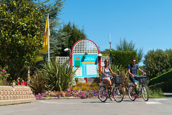 Camping Le P'tit Bois à Saint-Jouan des Guérets