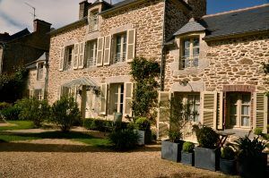 Le-Berceul---Duault-Annie-et-Rene-La-Richardais-facade
