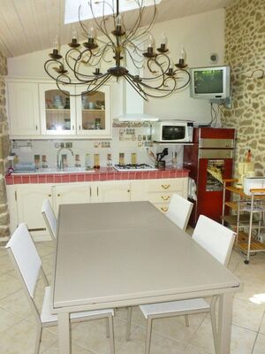 Le-Berceul-Duault-Annie-et-Rene-La-Richardais-salle-a-manger