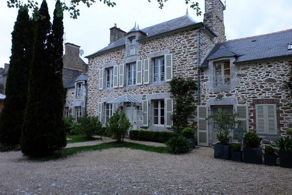 Le-Berceul-Duault-La-Richardais-Facade