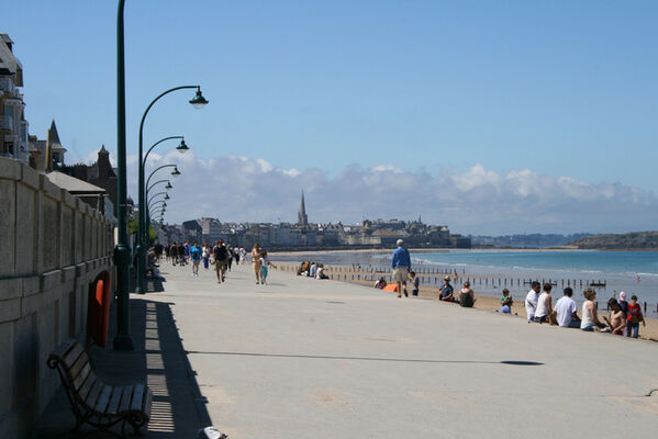 Le Sillon Plage Furnished Flats And Gîtes Saint Malo