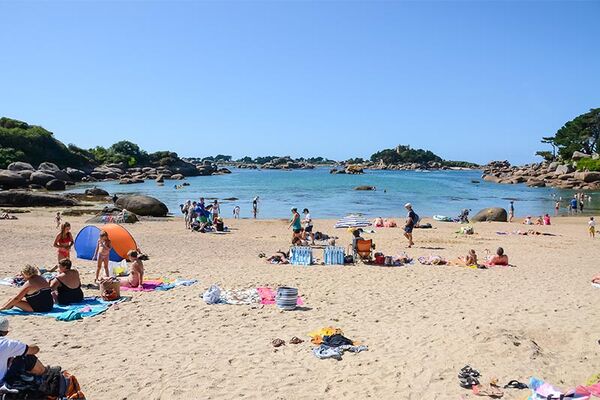 Plage de Saint Guirec