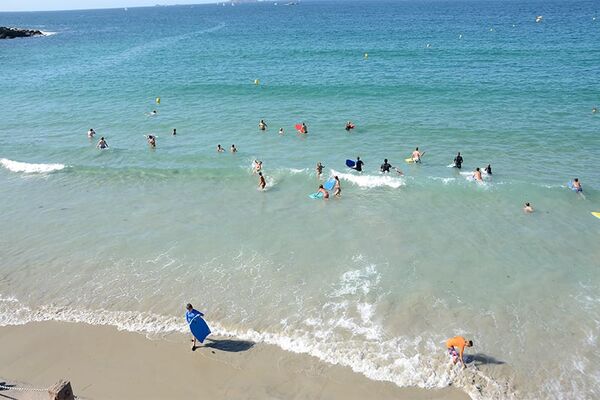 Plage de Saint Guirec