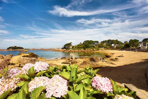 Plage de Saint Guirec