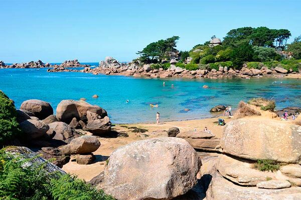 Plage de Saint Guirec
