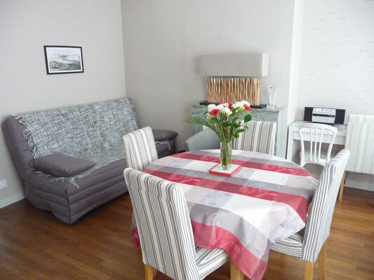 Table de repas - Brionne - Saint-Malo