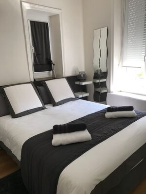 VILLA ESPERANTO.chambre lit double.StMalo