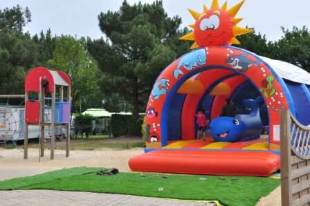 Aire-jeux-enfants-dinard-camping