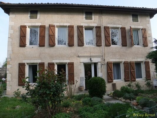 Maison saint roch MARTRE TOLOSANE c Guy Bernot