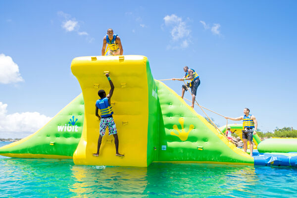 Action_Tower_XXL