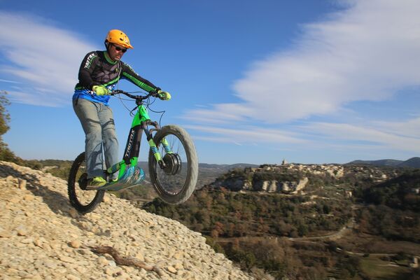 Amarok-14-MONTCLAR-DE-COMMINGES
