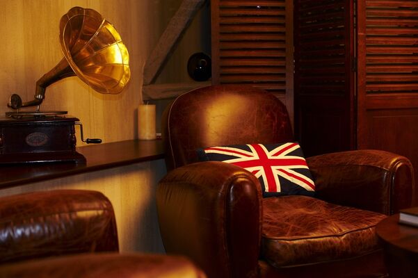 BAR LOUNGE 2web