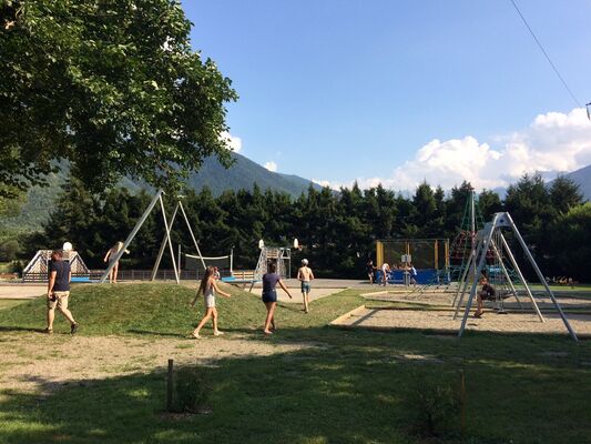 Camping Pradelongue 2 BAGNERES DE LUCHON