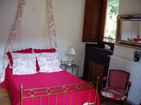 Castel de la pique chambre rose BAGNERES DE LUCHON RN