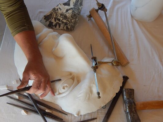 Gros_plan-atelier_sculpture_david_leger-800x600_credit-OTHautsTolosans (1)