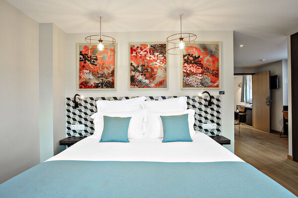 JuniorSuite_Ch402_09