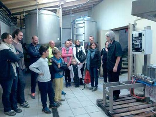 Joelle-visite-brasserie bierataise BERAT