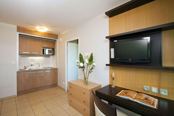 RH_Toulouse-Occitania_cuisine-bureau