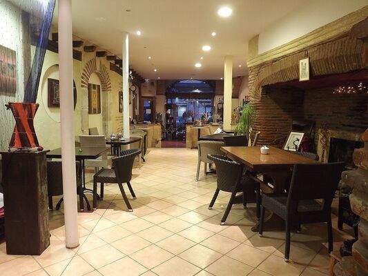 Restaurant Le jardin enchan'thé CAZERES salle