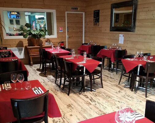 Restaurant l'instant plaisir MARTRES TOLOSANE salle