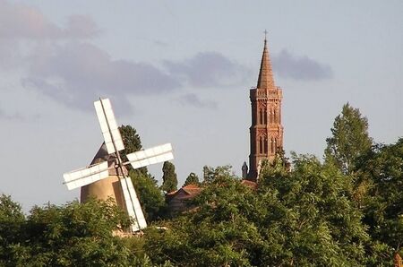 moulin et eglise montbrun lauragais