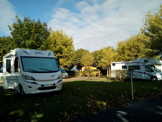 AIRE DE SERVICES CAMPING-CARS LE BELVEDERE DES PYRENEES
