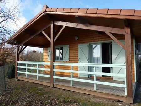 camping chalet gros plan RIEUX