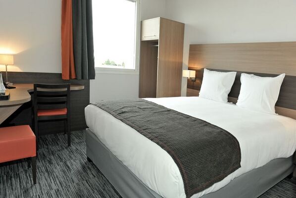 chambre double hotel dios BRUGUIERES