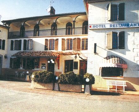 hotel de france entree MANE