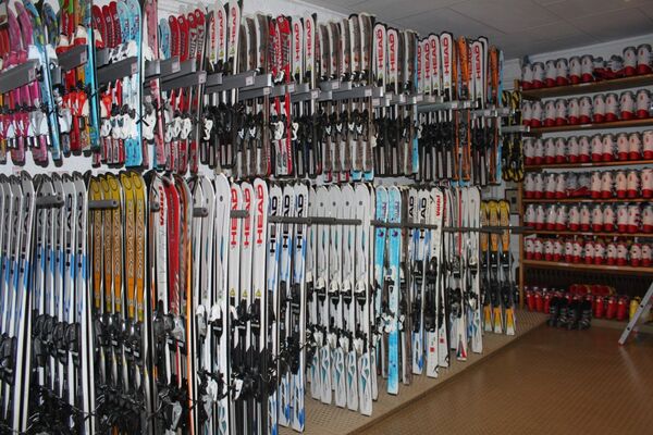 pyrenees ski location ski mourtis