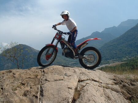 trial sur les roches sport vert CIERP GAUD