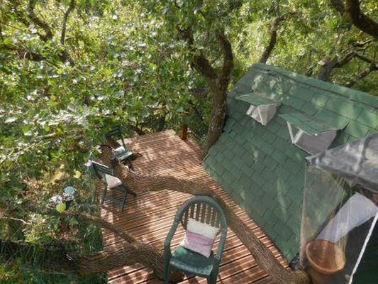 vue plongeante Cabane insolite RIEUMES