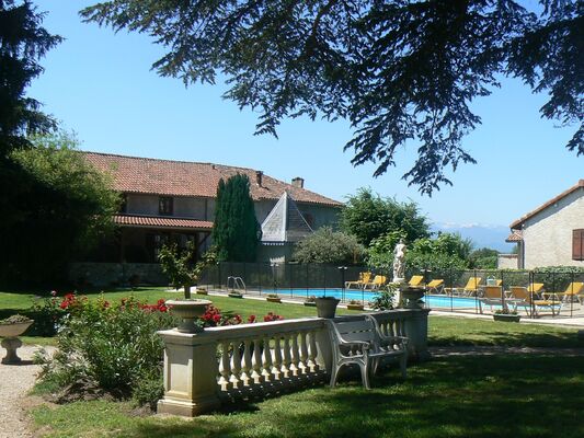 1 Hostellerie des cedres VILLENEUVE DE RIVIERE
