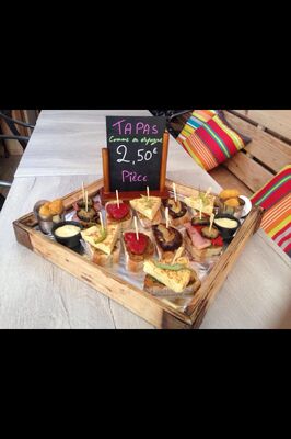 CHEZ JACKOUIL