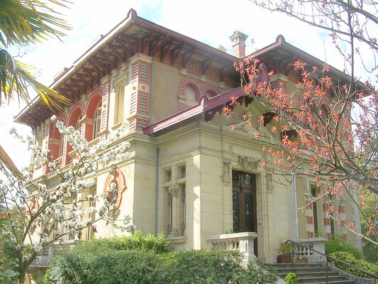 Villa-A