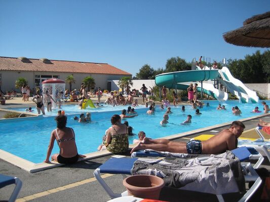 camping-le-cottagefleuri-latranchesurmer-85_02
