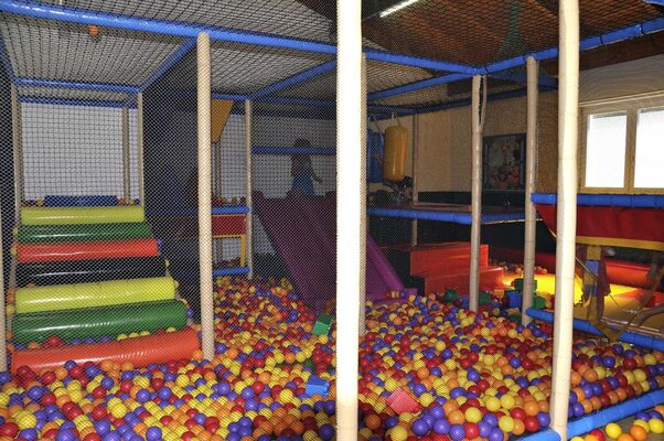 espace jeux BB-camping du Jard-la Tranche sur mer