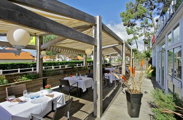 hotel-les-colsverts-latranchesurmer-85-hot-8