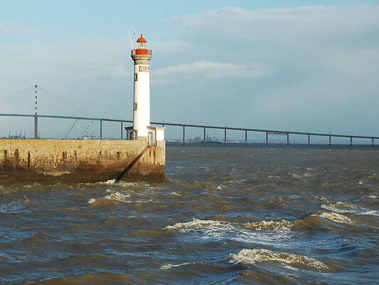PCU44-phare-du-vieux-mole