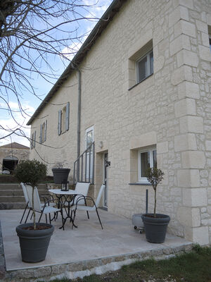 4. La Roche - terrasse et entrée